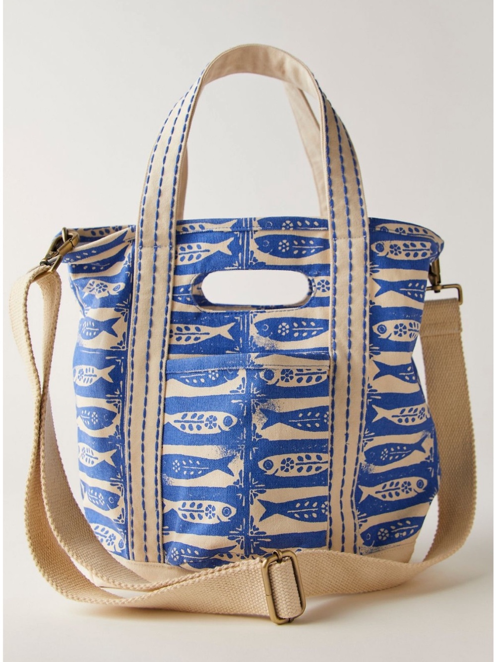Free people mini caravan tote fish print sardine tile 🐟 - Picture 1 of 13